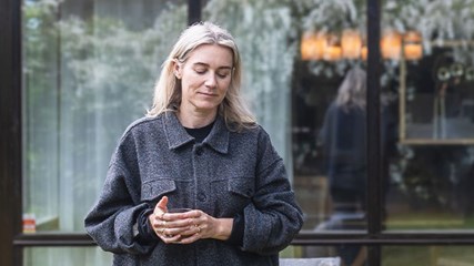 Formgivaren Maria Bruun.