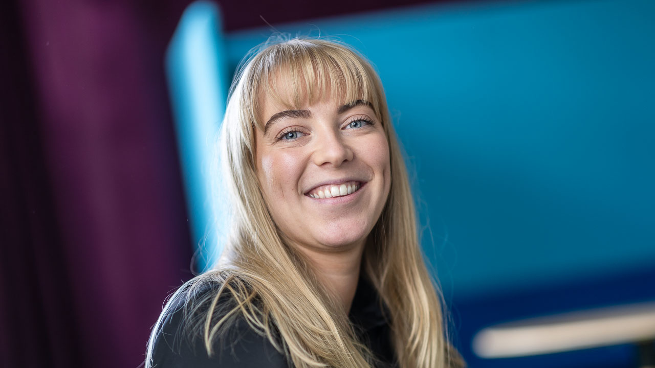 Porträttbild av Alicia Olofsson