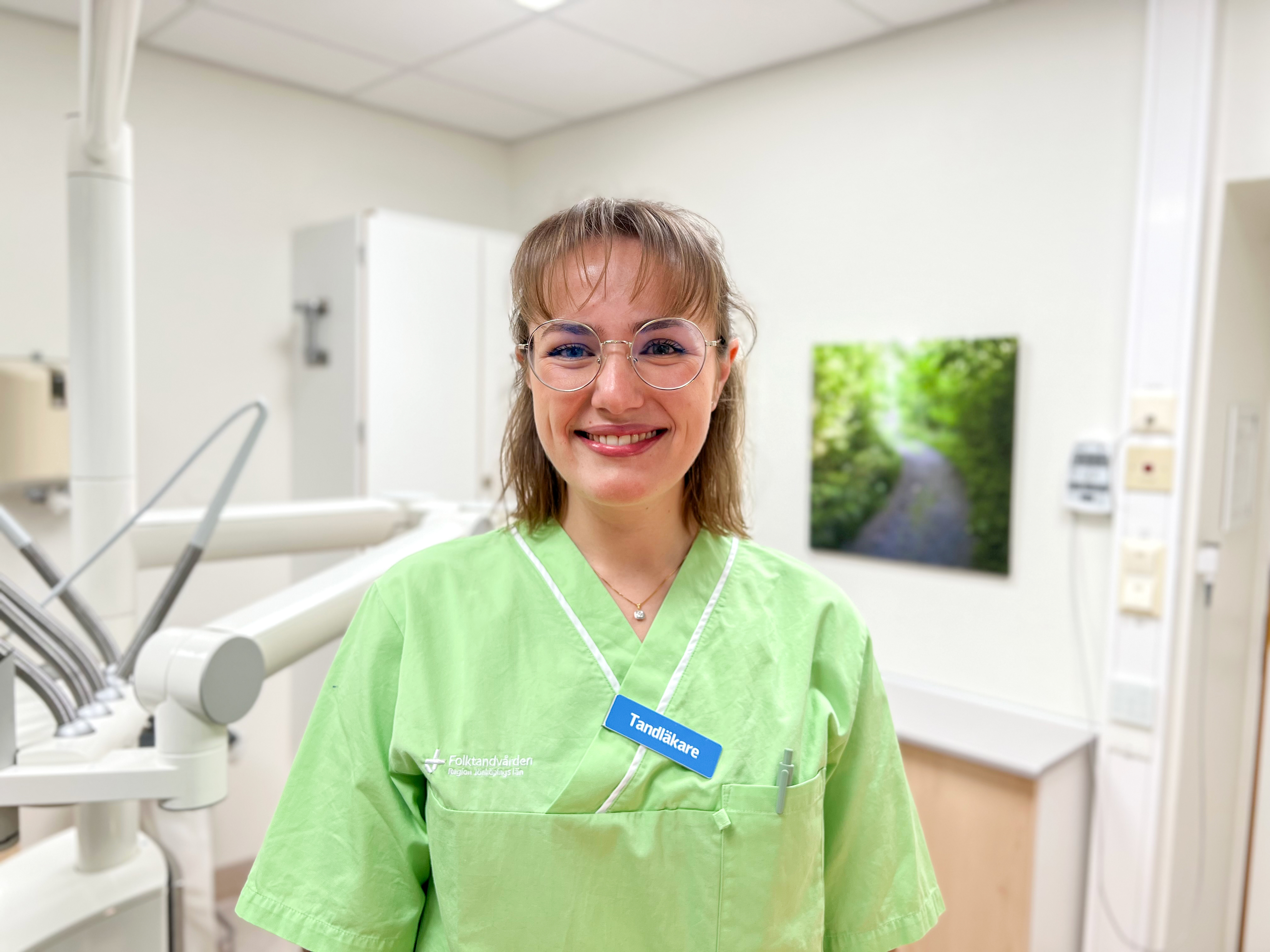 Klinikchef Anna Magnusson inne på Råslätt Folktandvård. 