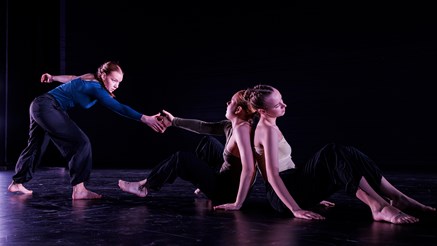 Dansare på en scen. 