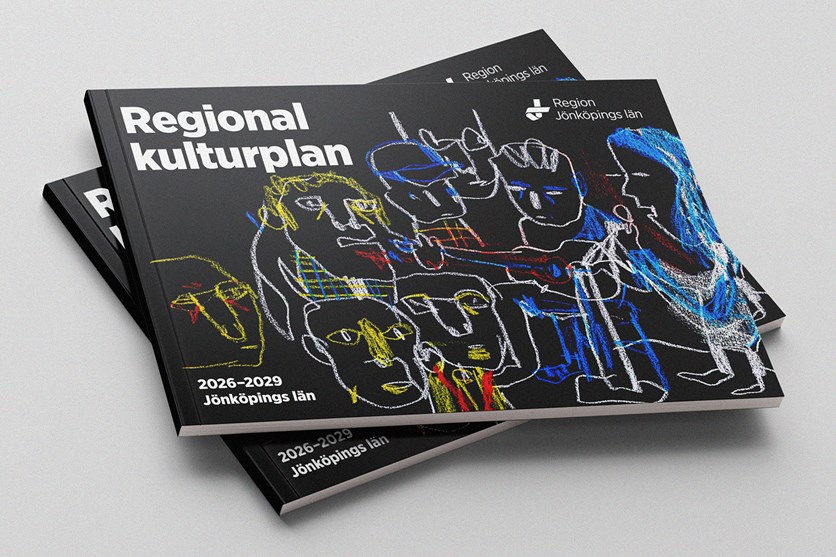 Två tryckta kulturplaner liggandes på varandra. 