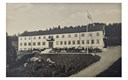 Svartvitt foto över dagens skolbyggnad som stod färdig 1935.