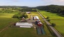 Vy över Klevarp, Tenhults naturbruksgymnasiums mjölkproduktionsanläggning.